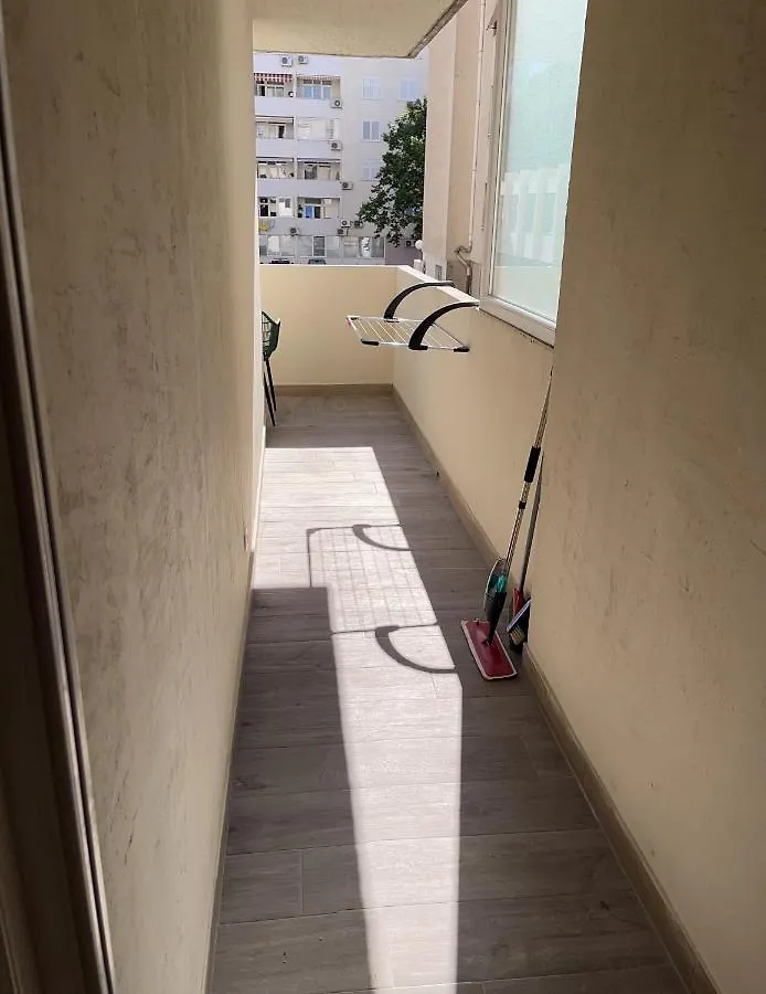 Apartment Family Split 0*,