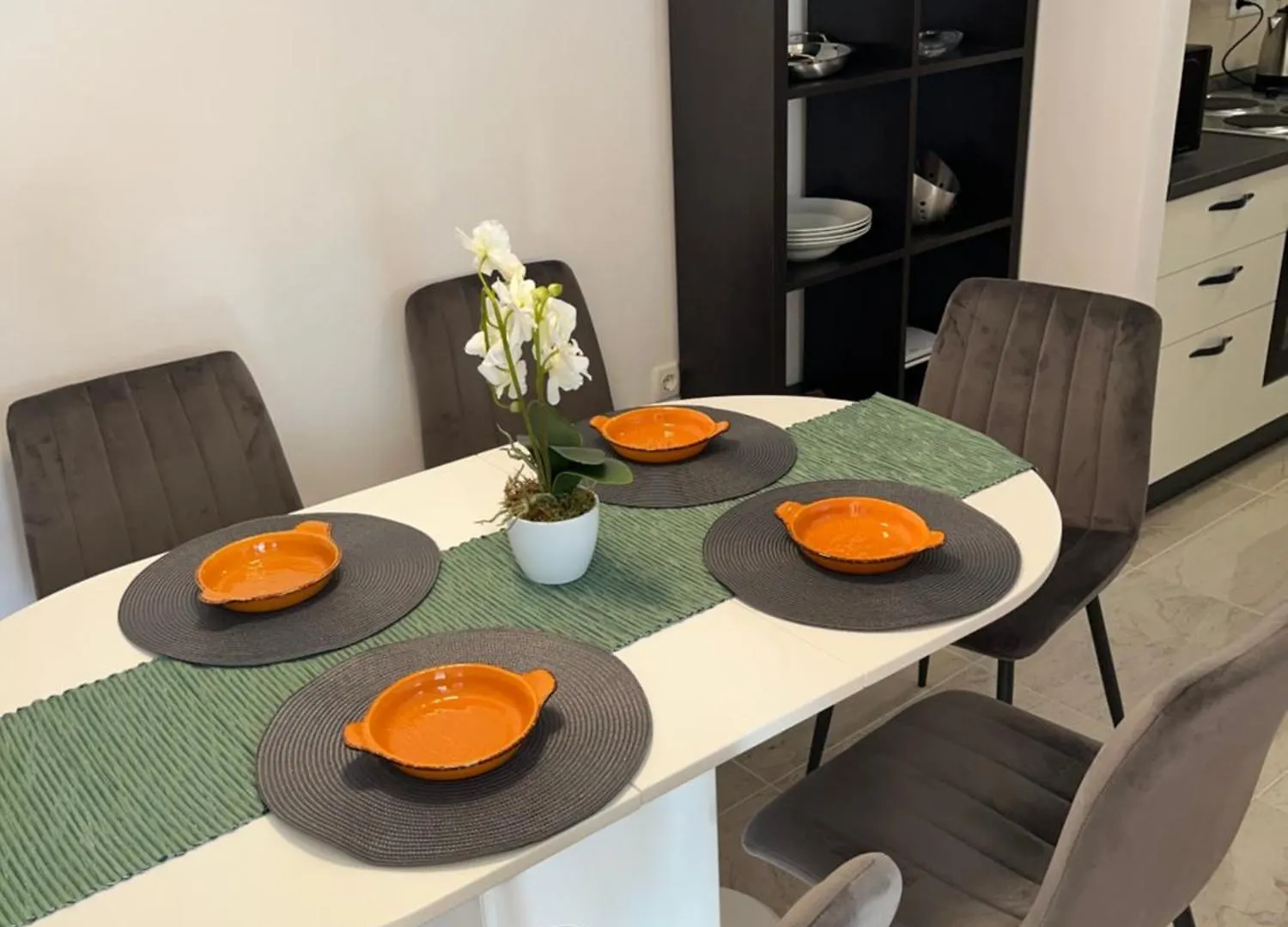 Apartment Family Split