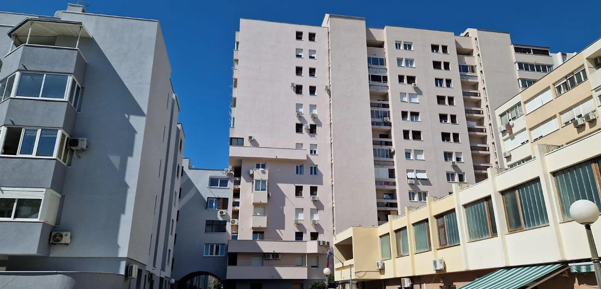Apartment Family Split